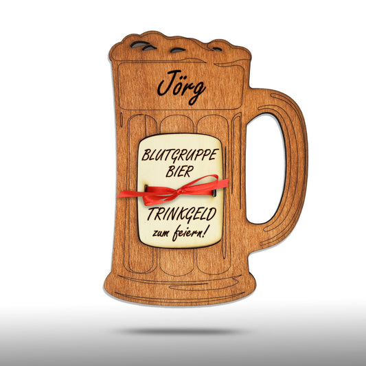 personalisierter Bierkrug aus Holz mit Geldfach | Wandbild | Geldgeschenk - Nanino Design Onlineshop - 