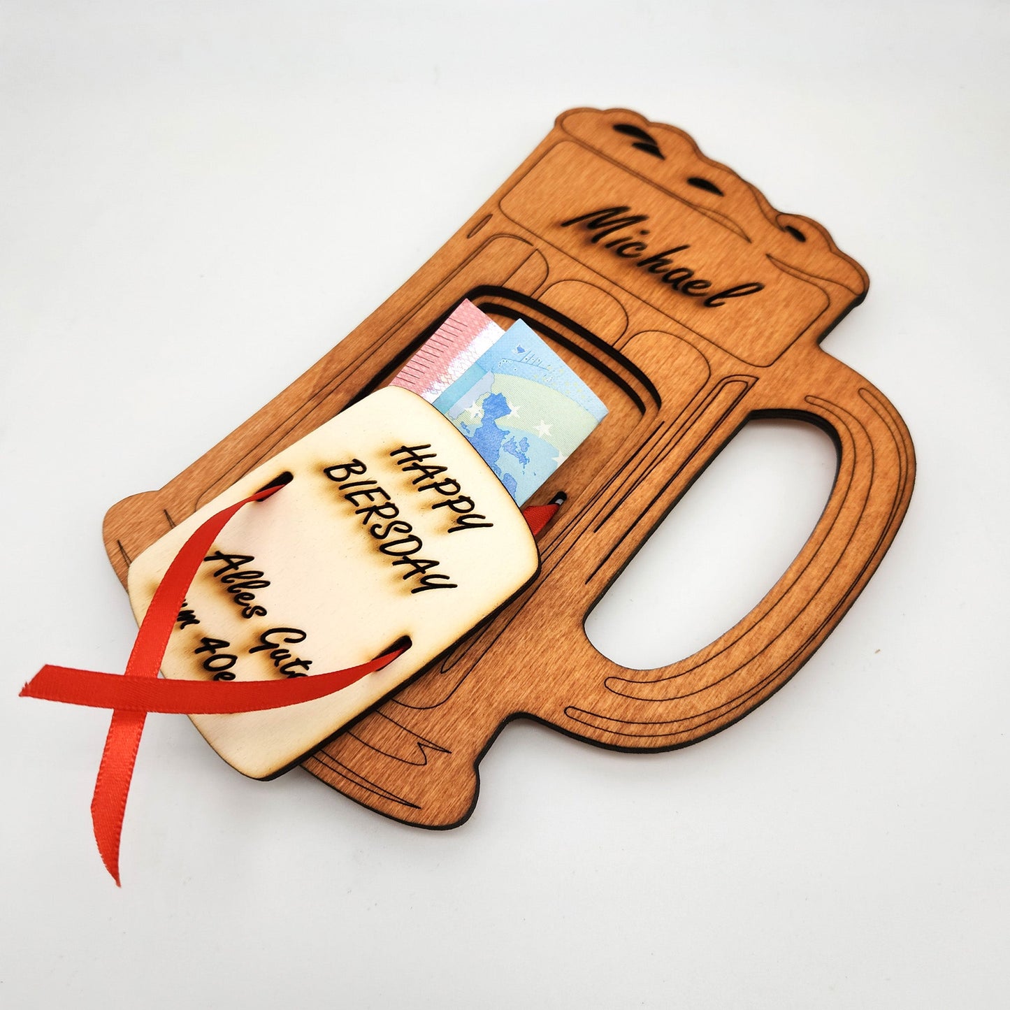 personalisierter Bierkrug aus Holz mit Geldfach | Wandbild | Geldgeschenk - Nanino Design Onlineshop - 