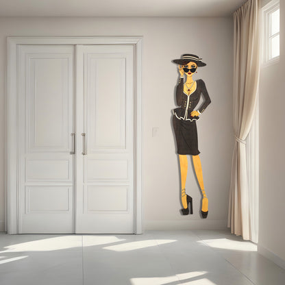 "Vivienne" – Kunstvolles Holz - Wandbild, Lebensgroß, Handbemalt in Graubraun - Nanino Design - 