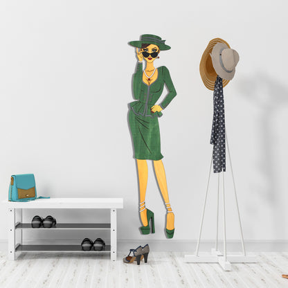 "Vivienne" – Kunstvolles Holz - Wandbild, Lebensgroß, Handbemalt in Grün - Nanino Design - 