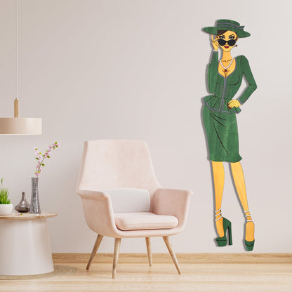 "Vivienne" – Kunstvolles Holz - Wandbild, Lebensgroß, Handbemalt in Grün - Nanino Design - 