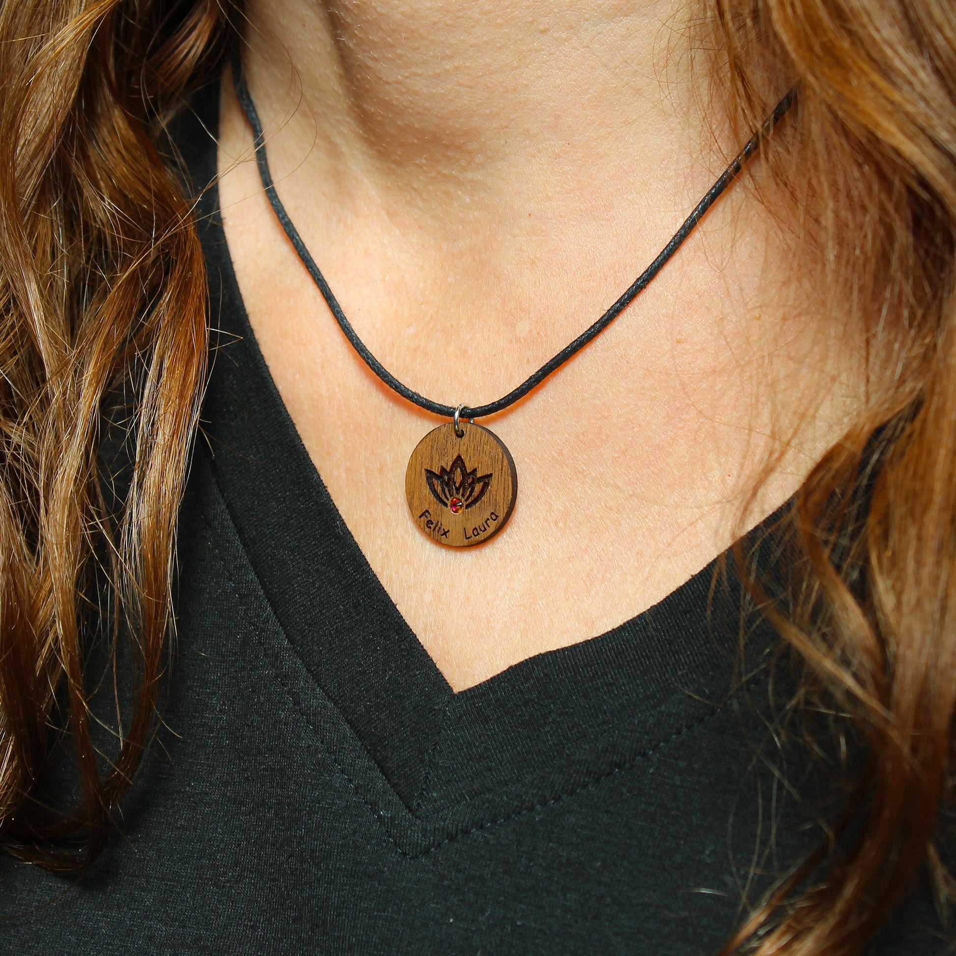 Halskette "Lotusblume" personalisiert, Glitzerstein - Nanino Design Onlineshop -