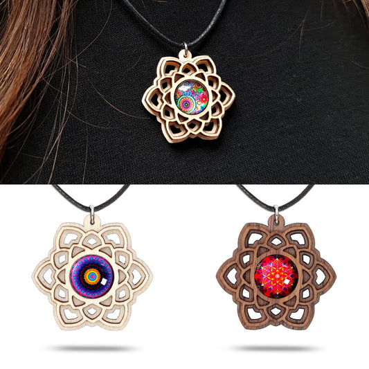 Halskette Mandala "Stern" aus Holz mit Glasstein - Nanino Design Onlineshop -