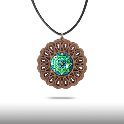 Halskette Mandala "Unendlichkeit" groß aus Holz mit Glasstein - Nanino Design Onlineshop -