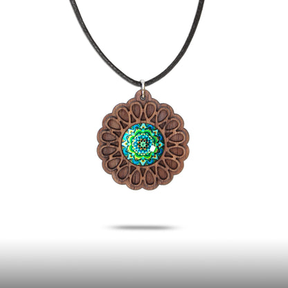 Halskette Mandala "Unendlichkeit" klein aus Holz mit Glasstein - Nanino Design Onlineshop -