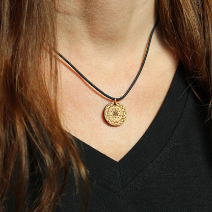 Halskette "Sri Yantra" - Nanino Design Onlineshop -