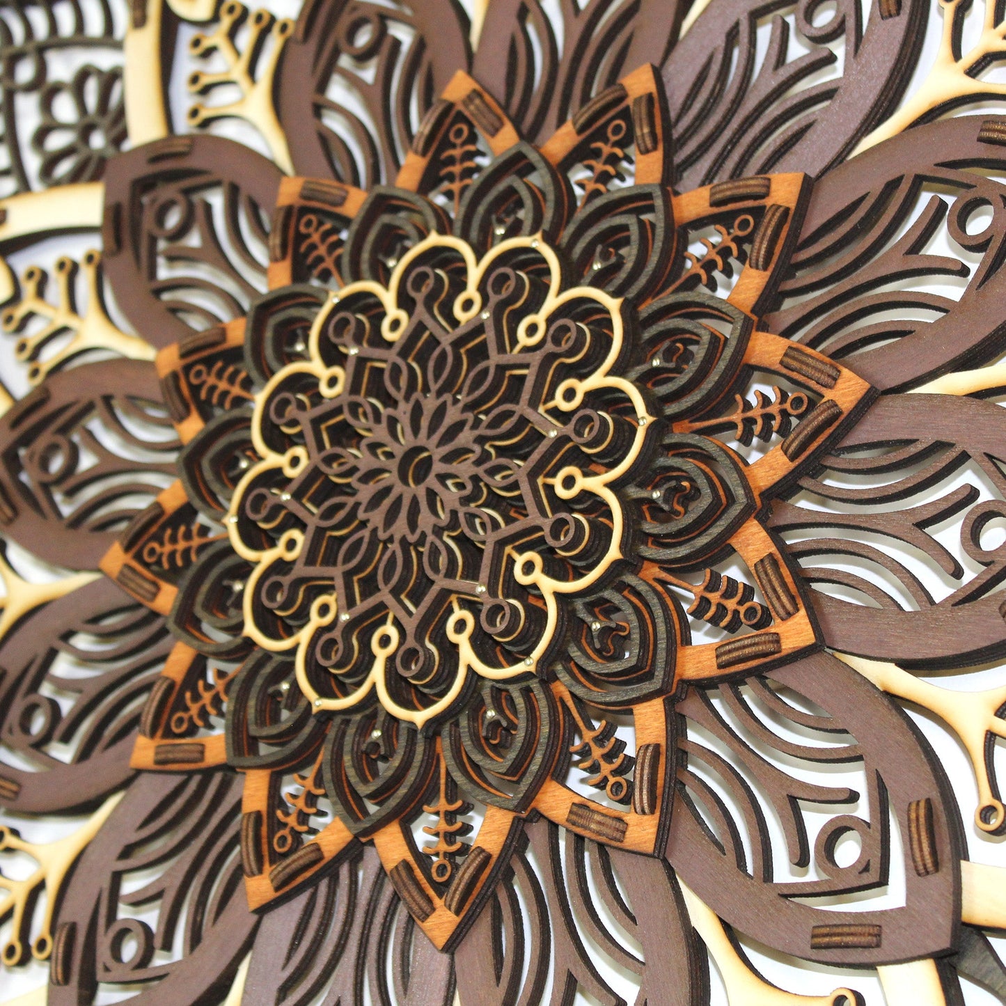 Wandbild Holz "Mandala Naturfarben" 8-lagig, 80cm - Nanino Design Onlineshop -